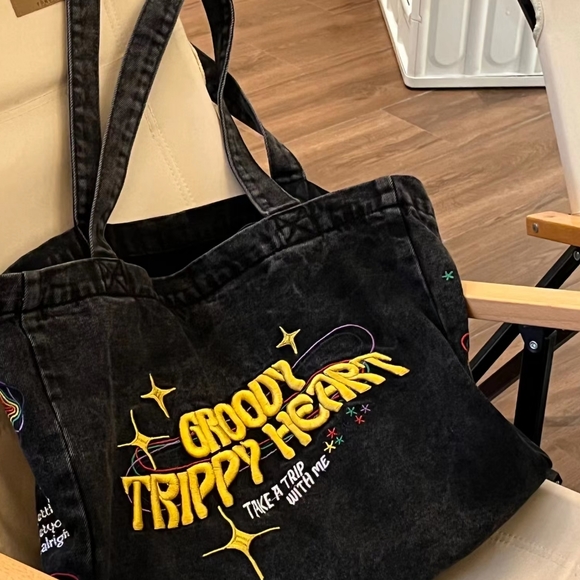 Oversized Denim Smoke Grey Embroidered  Canvas Bag Messager Bag with Zipper - Picture 12 of 13